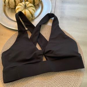 Fabletics push-up twist sports bra